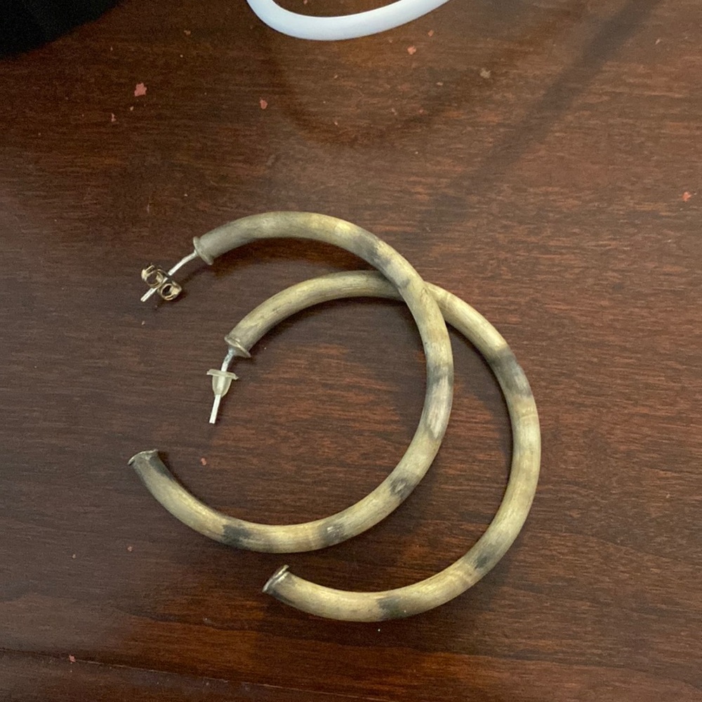 Sheila earrings.